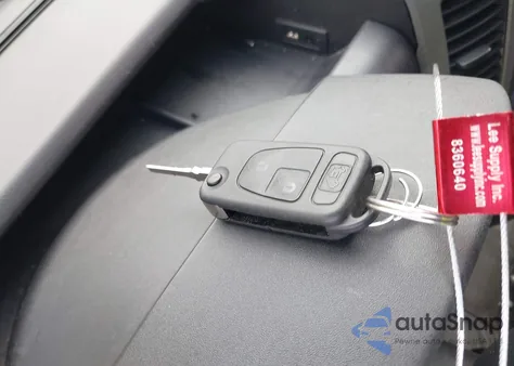 2015 Mercedes-Benz Sprinter 2500 Normal Roof z USA, uszkodzony, nr VIN WD3PE7CC3FP109805